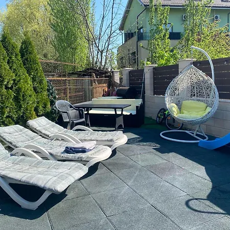 Bob & Pool Apartament