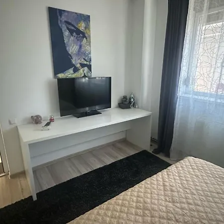 Apartment Bob & Pool Cluj-Napoca
