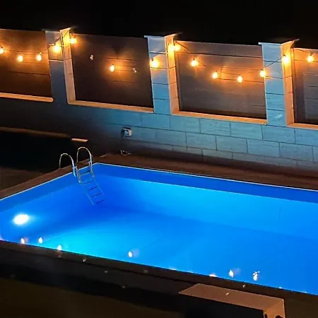 Bob & Pool *